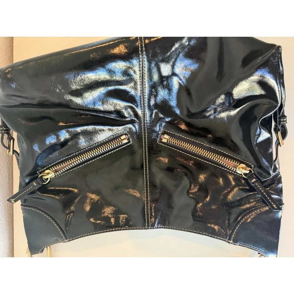 Dooney‎ & Bourke Black Patent Leather Medium Hobo Shoulder Bag Zip Pocket Nice